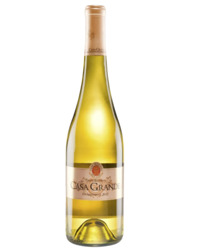 Botella de vino CasaGrande Chardonnay.