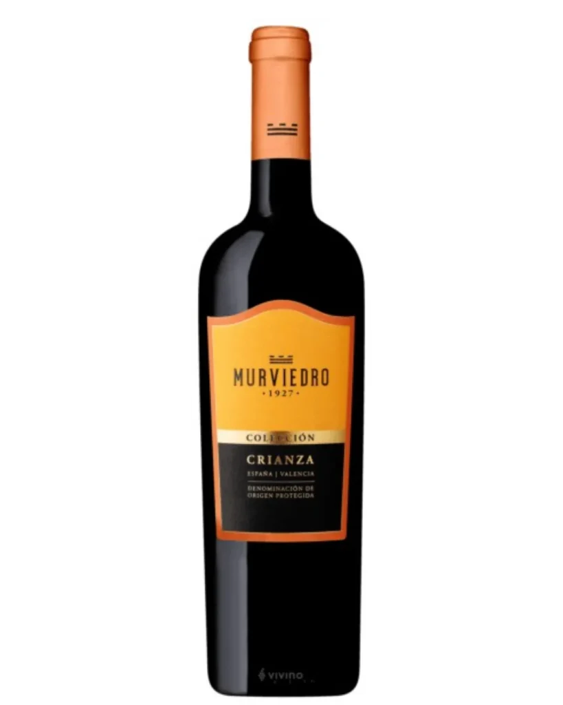 Botella de vino tinto Murviedro Colección Crianza, de la denominación de origen Valencia.